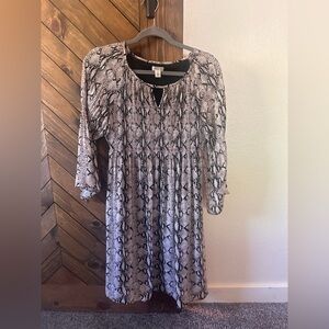 Women's Snake Print Midi Dress - Black & White